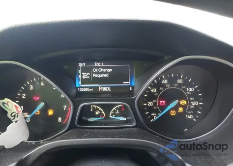 2016 Ford Focus Se z USA, uszkodzony, nr VIN 1FADP3F28GL201795